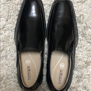 Brand New Florsheim Black Leather Shoes size 10D